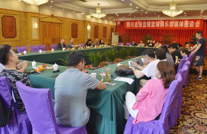 如何通过力量训练改善篮球运动员的速度和敏捷性?_0